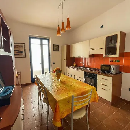 Casa de Férias A Due Passi Dal Mare Torre Lapillo