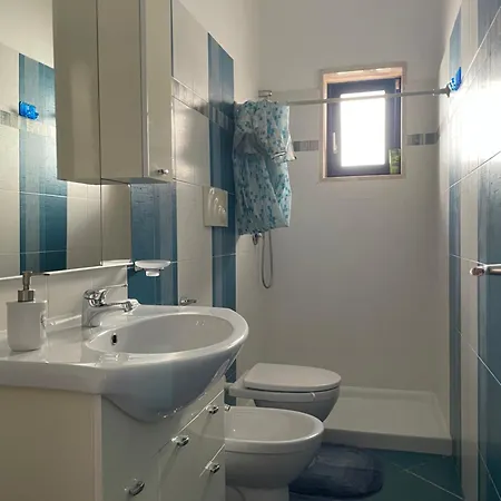 A Due Passi Dal Mare טורה לפילו